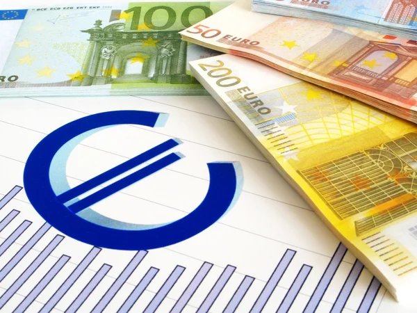 Euro pieniądze i wykres - biznes raportu — Zdjęcie stockowe