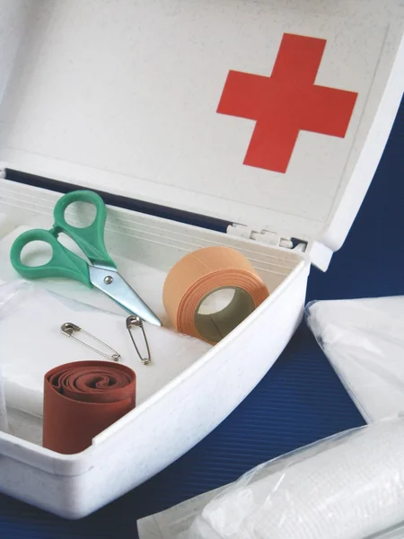 Kit de primeros auxilios —  Fotos de Stock
