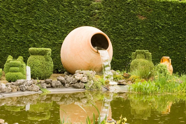 Džbány fontána topiary park durbui — Stock fotografie