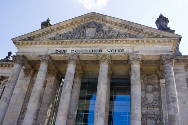 Reichstag ana giriş