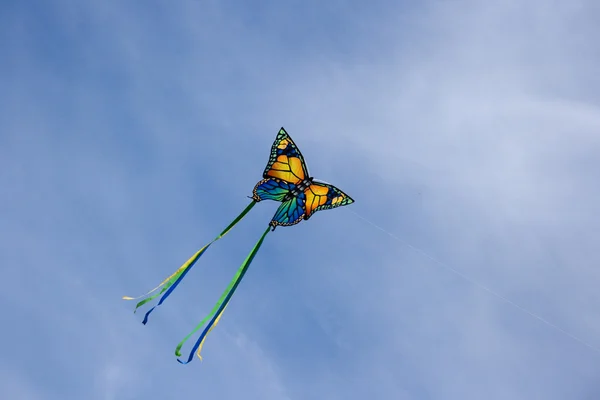 Kite in lucht — Stockfoto