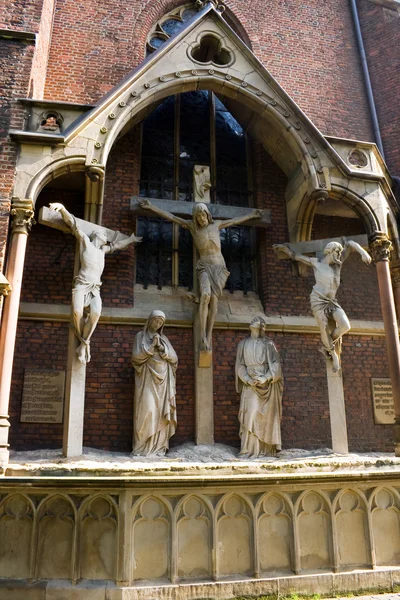 耶稣被钉十字架雕像 免版税图库图片
