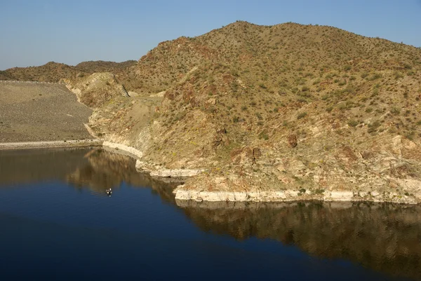 Dam w alamo lake state park — Zdjęcie stockowe