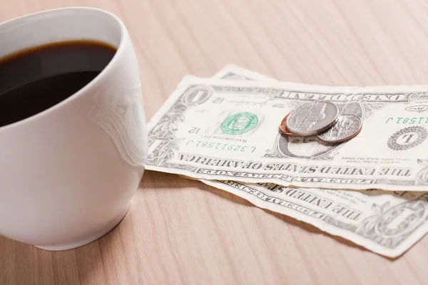 Coffee cup with money — Stock Photo, Image