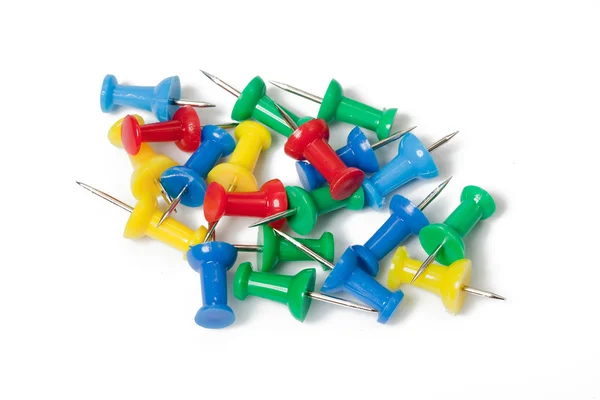 Diverse fargede pushpinner – stockfoto