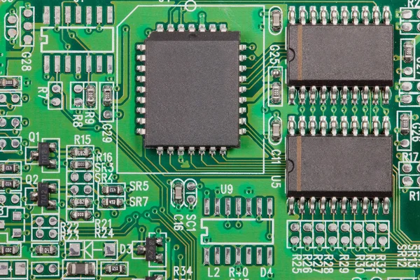 Elektronische Komponente auf elektrischem Schaltkreis — Stockfoto