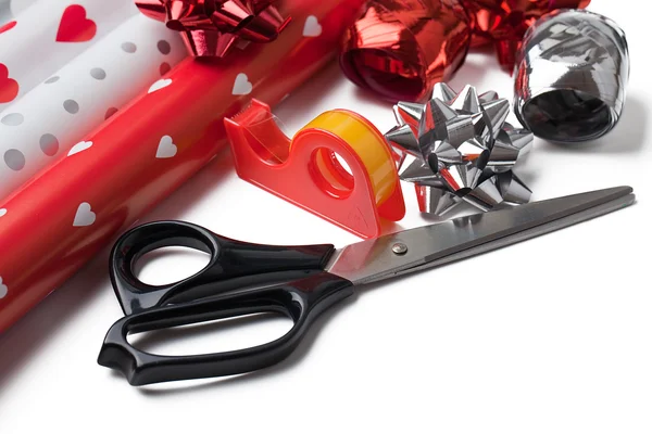 Nůžky a zabalit jako dárek — Stock fotografie