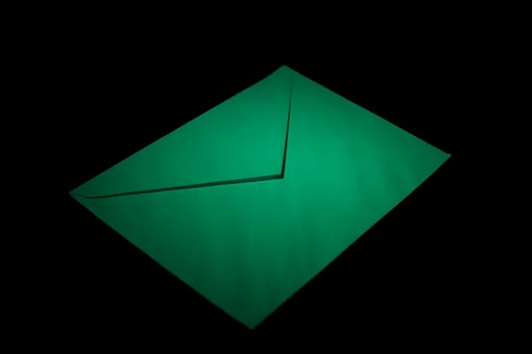 Конверт с зеленым светом — стоковое фото