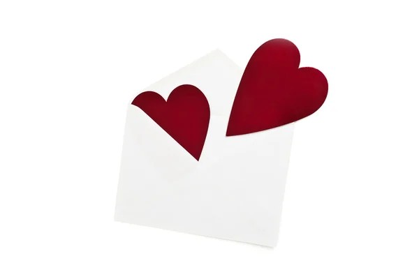 Červené srdce v obálce — Stock fotografie