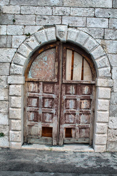 Ancient door — Stock Photo, Image