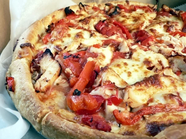 Pizza in geöffneter Box 5 — Stockfoto