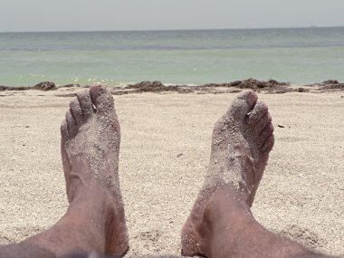 Beach - lounging kuma ayak
