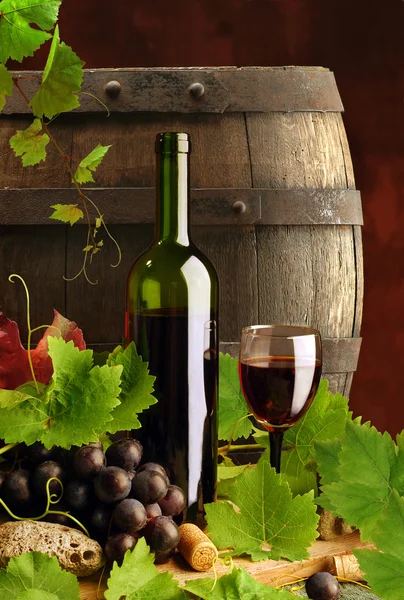 Kırmızı şarap natürmort — Stok fotoğraf