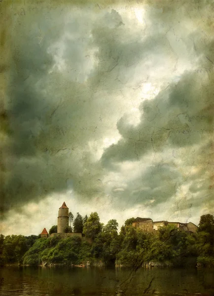 Grunziges mittelalterliches Schloss — Stockfoto