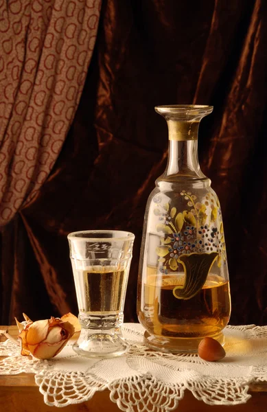 Natura morta vintage con alcol — Foto Stock