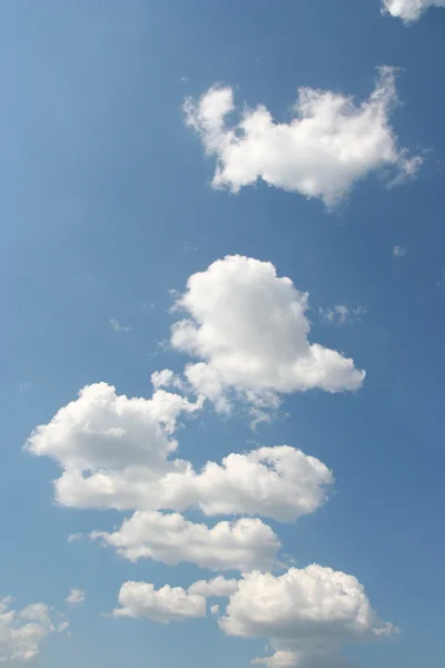 Катание с облаками — стоковое фото