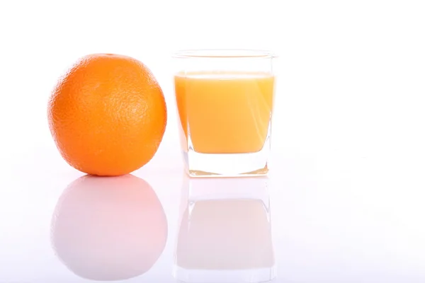 Сок апельсина — стоковое фото
