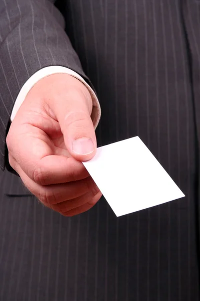 ビジネスマンを提供するビジネス カード — ストック写真