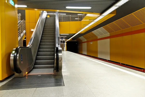 El metro - Escalera — Foto de Stock