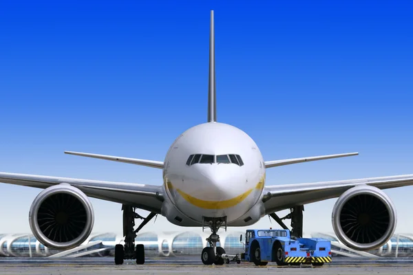Air liner at the airport — Stock Photo, Image