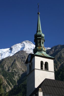 Dağlardaki kilise.