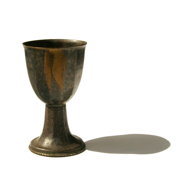 分離された古い銅カップ — ストック写真