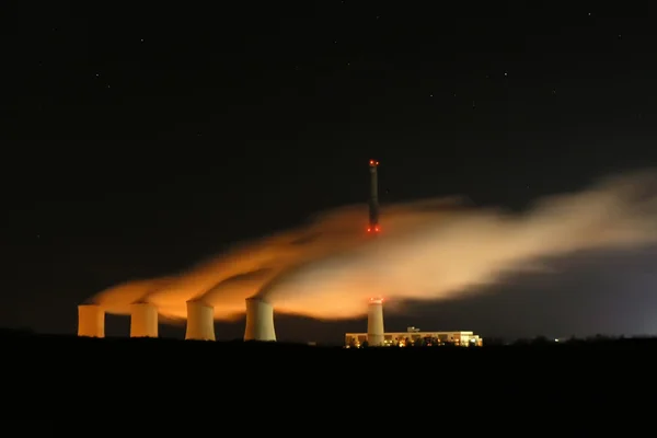Вугільні електростанції — стокове фото