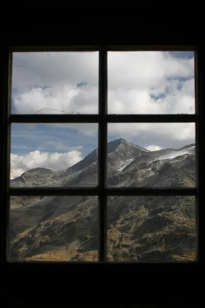 Pencereden görüntüleme — Stok fotoğraf