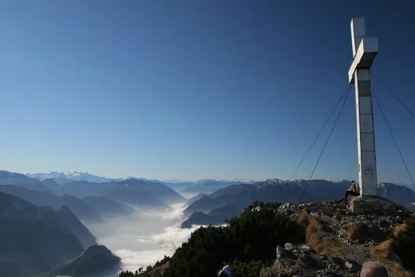 Альпійським піком — стокове фото