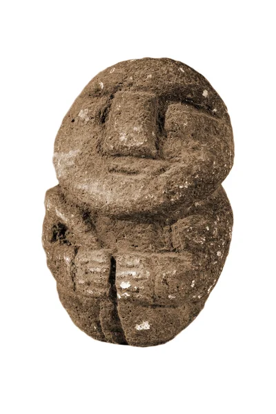 Племінна кам'яна статуя ізольована на білому — стокове фото