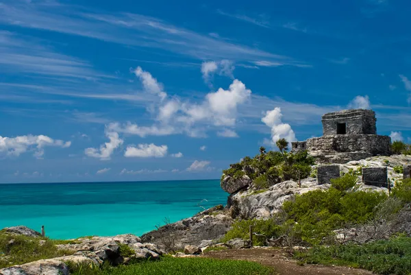 Tulum ruïnes door de Oceaan Stockfoto