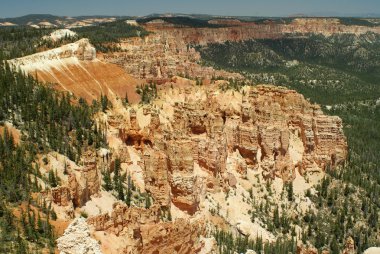 bryce canyon Park kırmızı kaya oluşumu