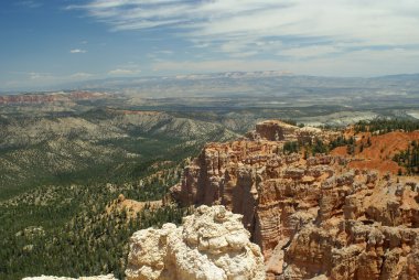 bryce canyon Park kırmızı kaya oluşumu