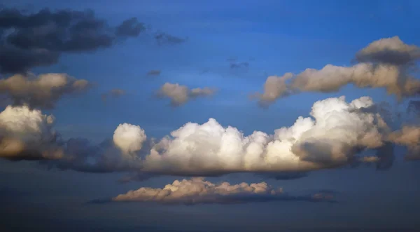 Fleece - drijvende wolken — Stockfoto
