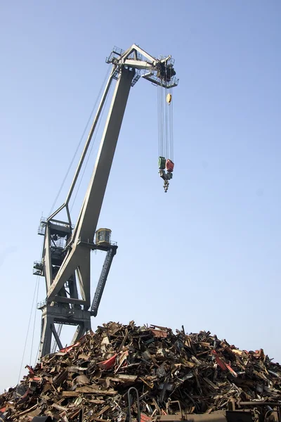 stock image Crane and scrap metal