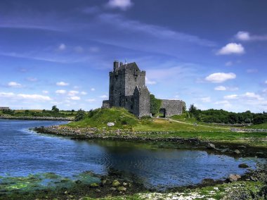 Dunguaire castle clipart