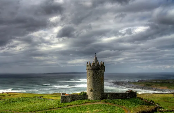 Castelo doonagore — Fotografia de Stock
