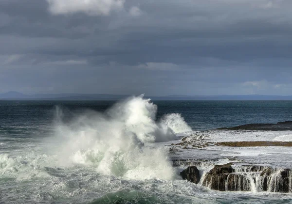 Атлантические волны — стоковое фото