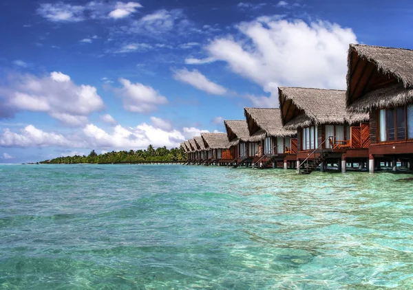 Ocean villas and island — Stock Photo, Image