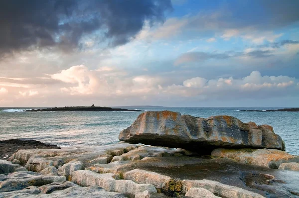 Burren kamień na zachodzie słońca — Zdjęcie stockowe