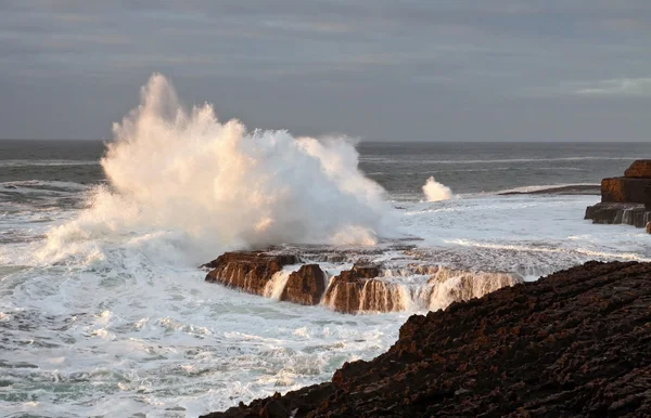 Explosão de ondas atlânticas — Fotografia de Stock