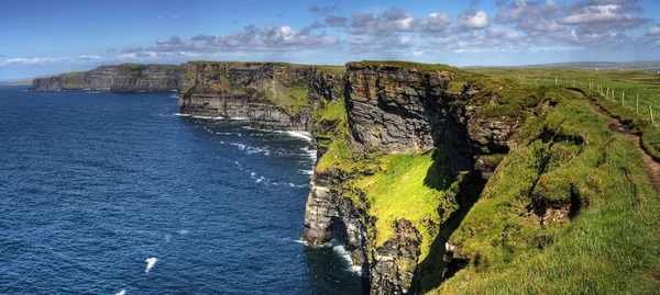 Cliffs of Moher - panoramic — Stock Photo, Image