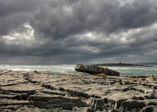 嵐の前に、のドゥーリン石 — ストック写真