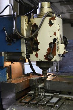 Vertical milling machine clipart