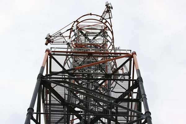 Construção de torres e transmissores — Fotografia de Stock