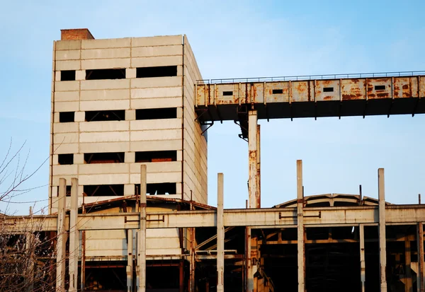 Oud industrieel gebouw — Stockfoto
