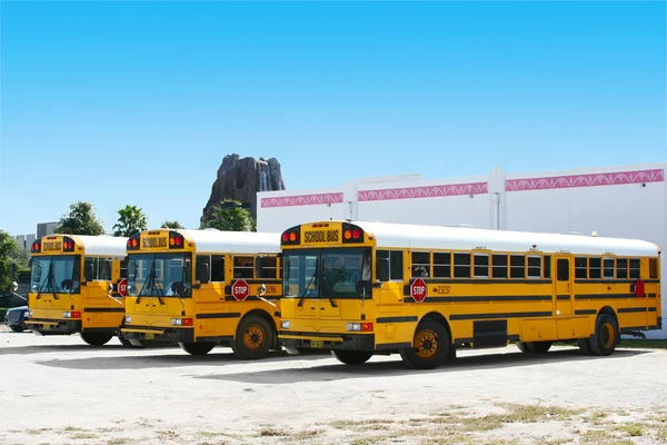 Ônibus escolares em Orlando, Flórida — Fotografia de Stock