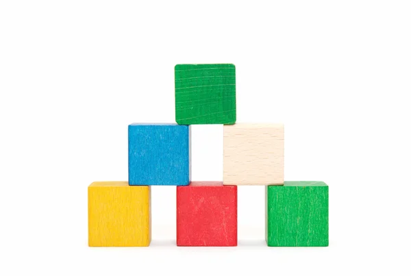色のブロックのピラミッド — ストック写真