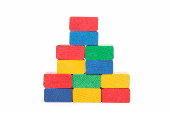 Пирамида цветных блоков — стоковое фото