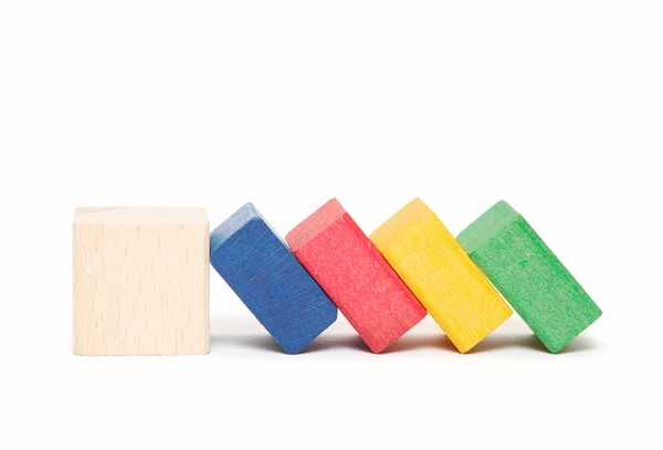Trä tegel med dominoeffekter — Stockfoto